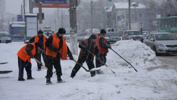 Около 7 тыс. кубометров снега вывезли с дорог Барнаула