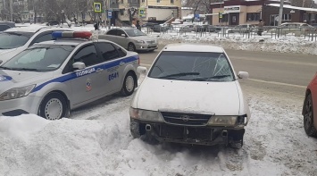 В Барнауле водитель иномарки сбил двух взрослых и ребенка на пешеходном переходе