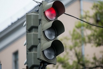 7 новых светофоров установили на перекрестках Симферополя: скоро они начнут работать