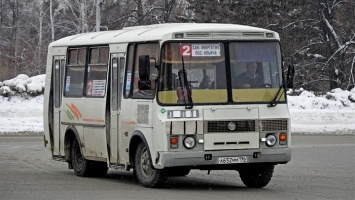 Пассажирка в Барнауле заявила, что водитель показал ей фигу и уехал