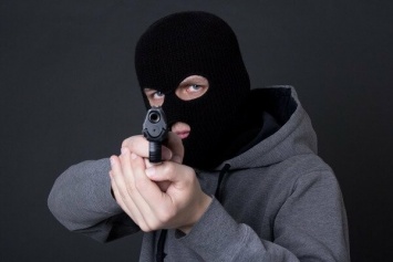 В Симферополе орудовали грабители в масках и с пистолетом
