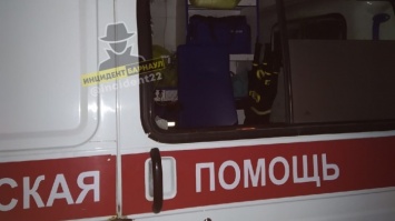 Пьяный житель Барнаула напал на бригаду скорой помощи