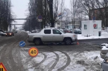 В Калининграде автомобиль сбил двух женщин